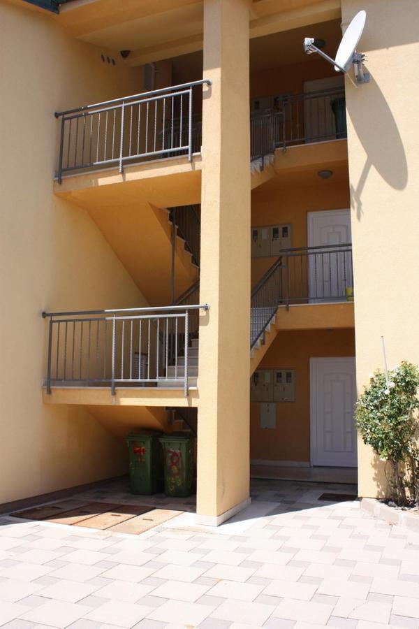 קולאן Apartments Jtv Simuni מראה חיצוני תמונה
