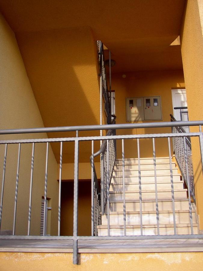 קולאן Apartments Jtv Simuni מראה חיצוני תמונה
